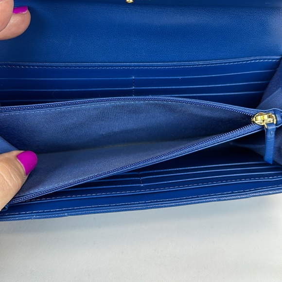 CHANEL 19 CC Blue Lambskin Flap Long Wallet  Sticker Series #29 2019, CHANEL box - Picture 17 of 17